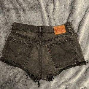 Levi’s short short light black distressed wash. Size 27.